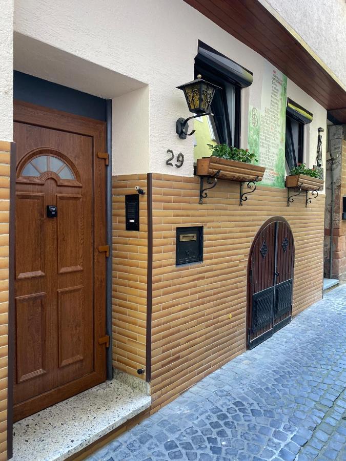 Alte Schmiede In Der Altstadt Von Sankt Goarshausen Luaran gambar
